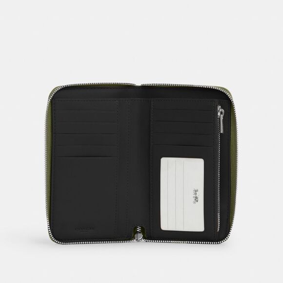 NWT Coach Outlet Medium Id Zip Wallet - Picture 2 of 4